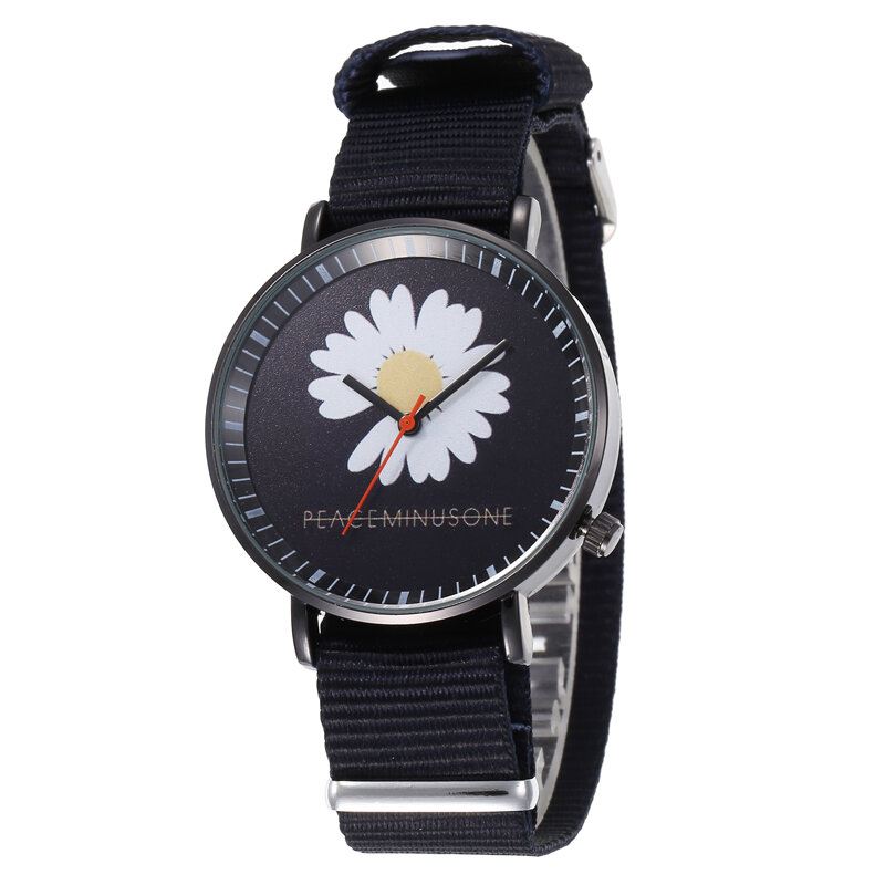 Muoti Söpöt Naisten Kellot Nahkaranneke Kolmiulotteinen Little Daisy Quartz Watch