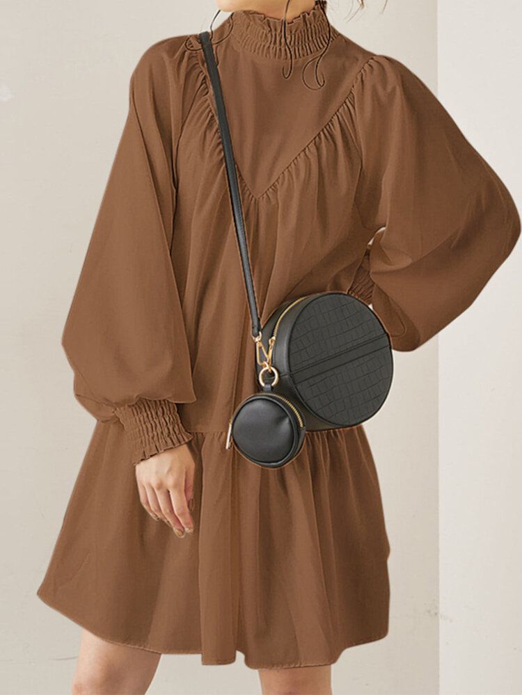 Naisten Turtleneck Puff Sleeve Smocking Design Massiiviset Polvipituiset Midi-mekot