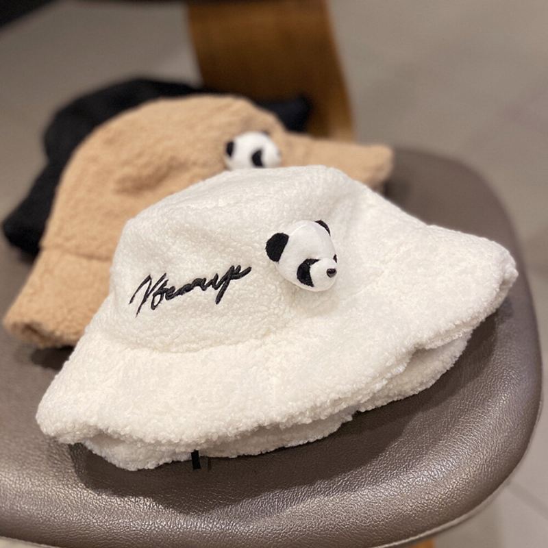 Unisex-ämpärihattu Pehmokirjonta Panda-nukkekoristeltu Täysin Sopiva Lämmin Ämpärihattu