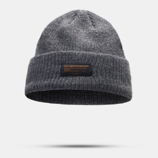 Unisex-villainen Kirjainmerkki Patch Neulottu Hattu Retro Casual Talven Lämmin Säädettävä Reunaton Pipo